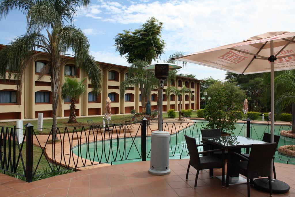 M'Kango Golfview Hotel Lusaka Exterior foto