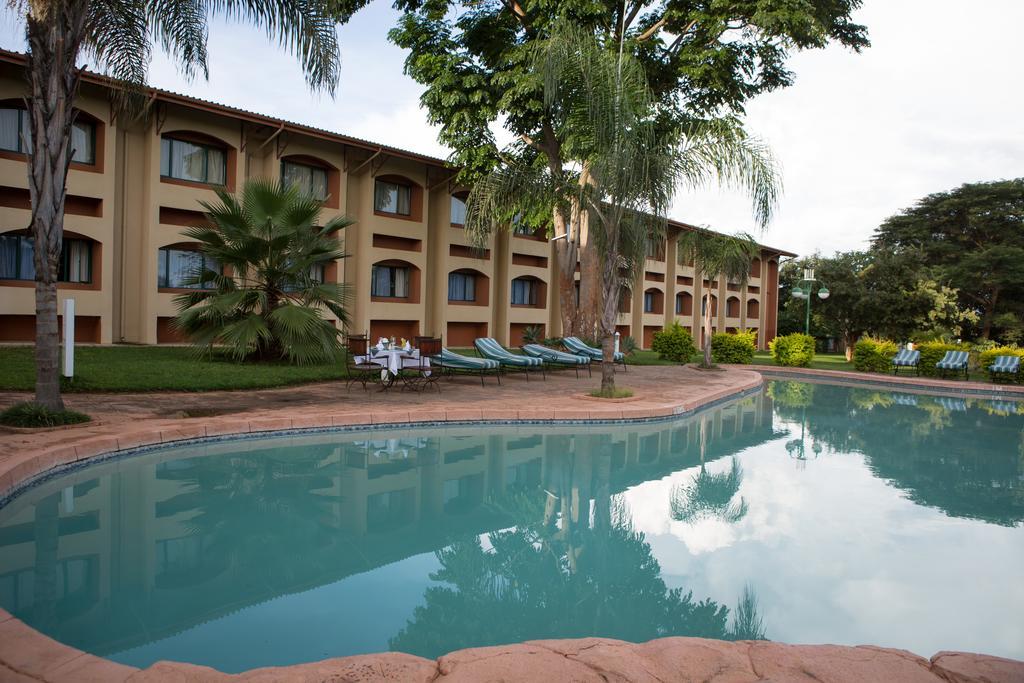 M'Kango Golfview Hotel Lusaka Exterior foto