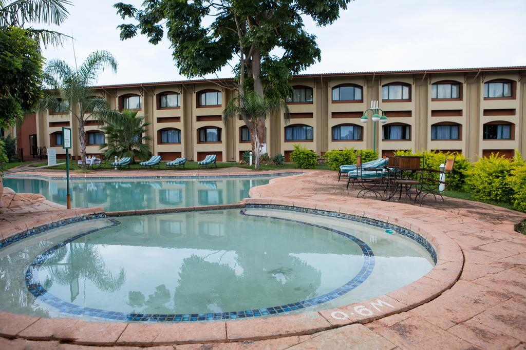 M'Kango Golfview Hotel Lusaka Exterior foto